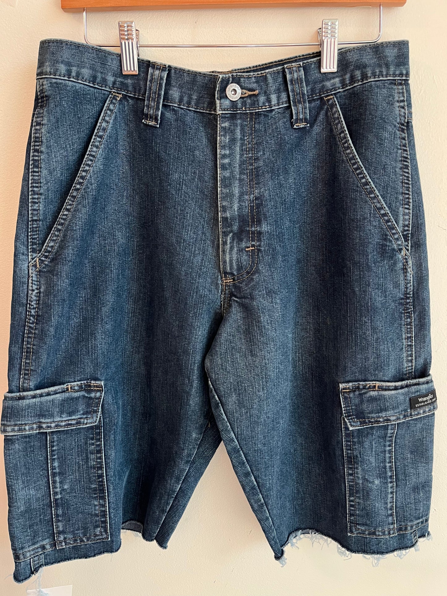 00s Wrangler Cargo Shorts (30)