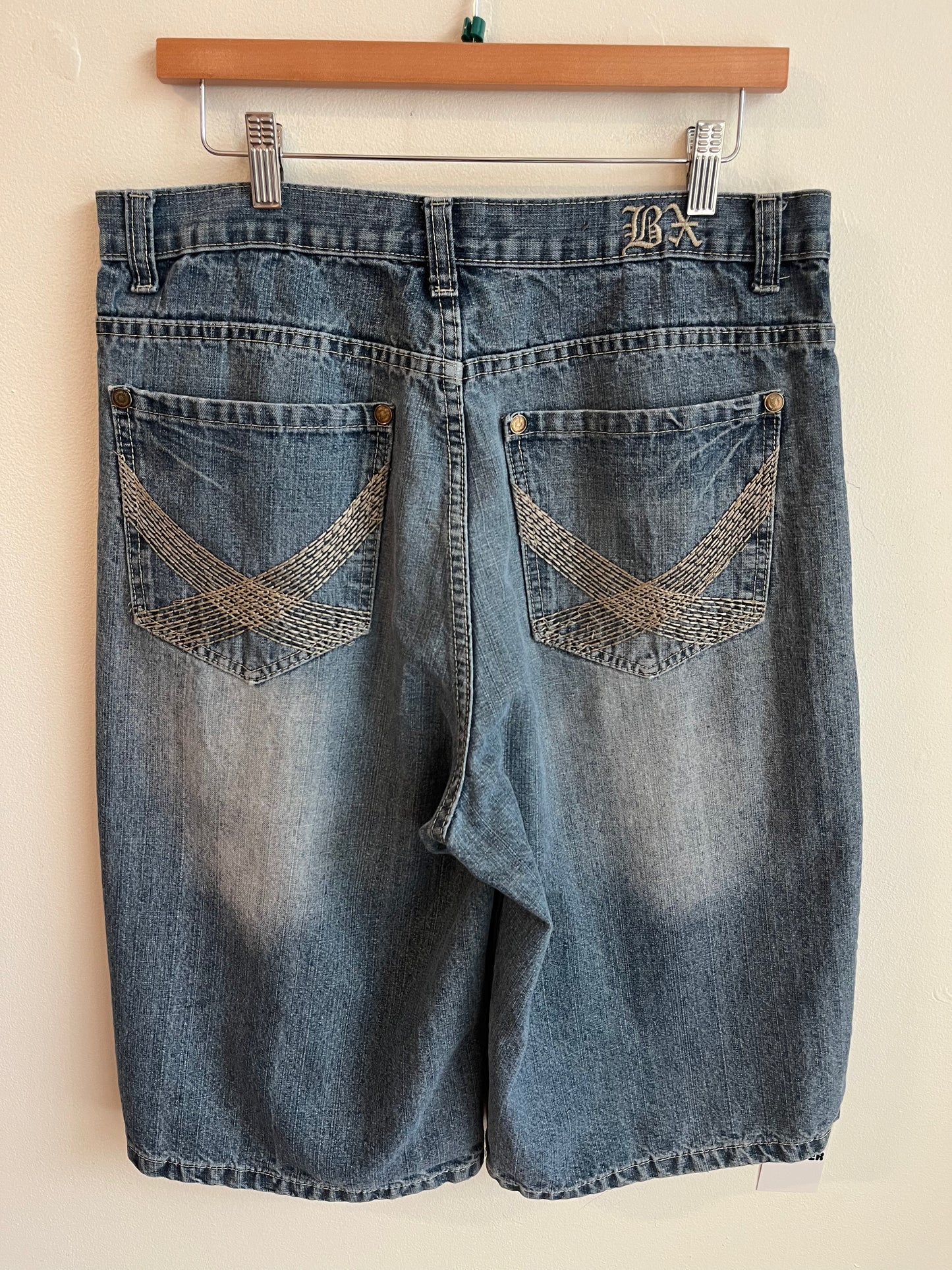 00s Brooklyn Xpress Baggy Shorts (34)