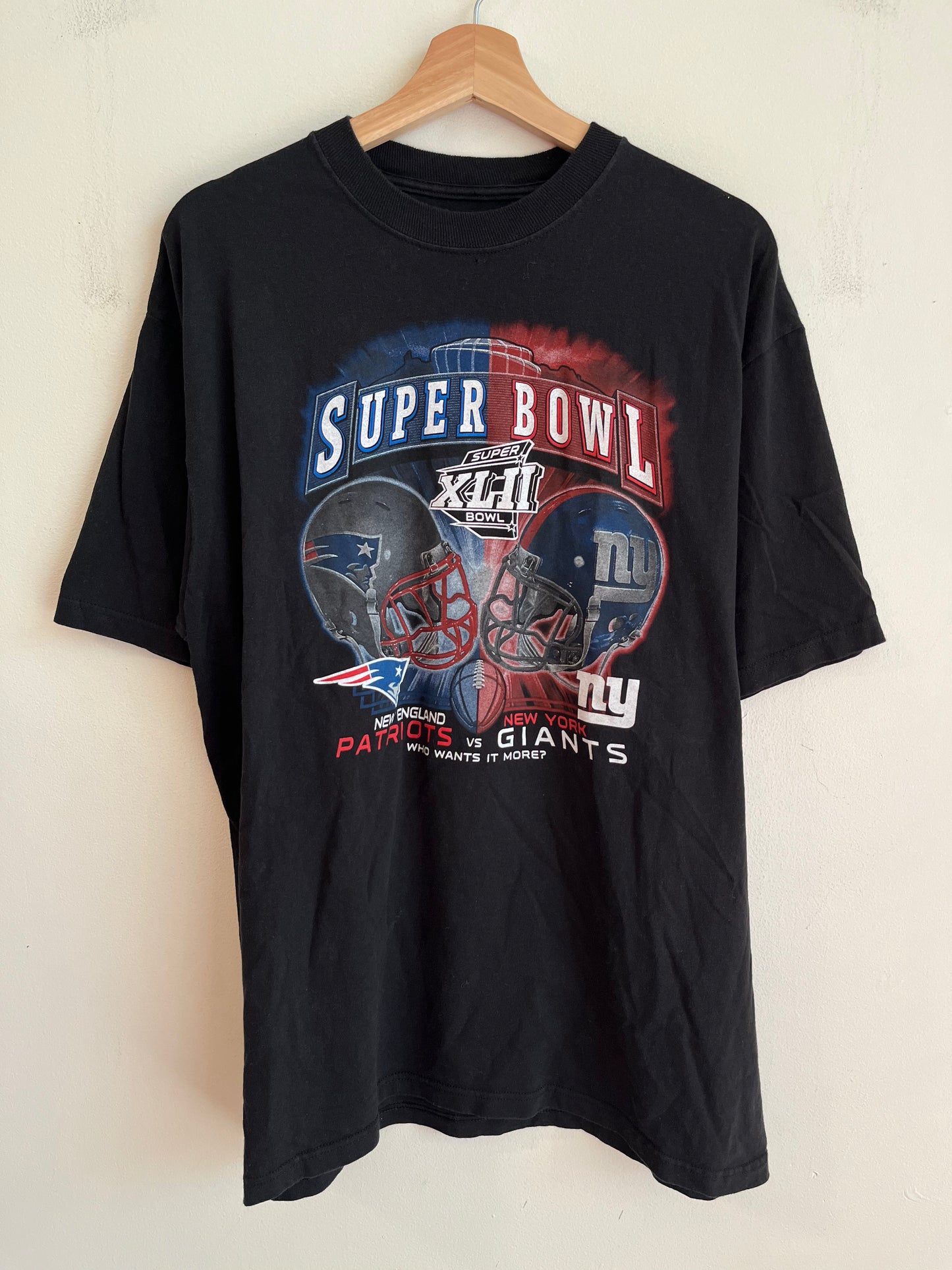 2008 New England Patriots vs New York Giants Super Bowl XLII Tee (L)