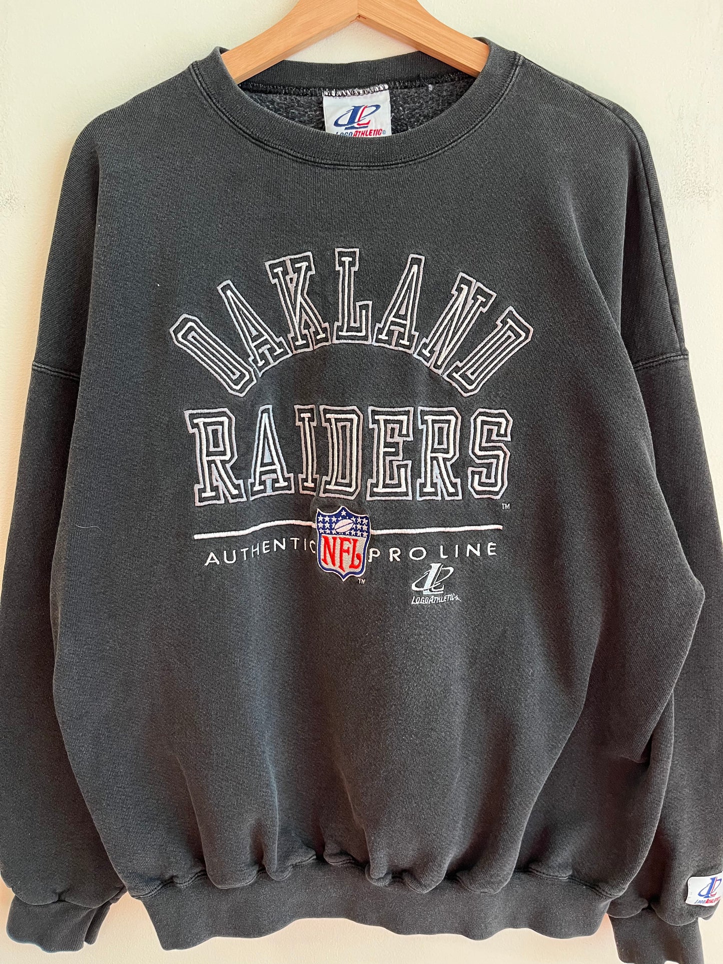 90s Oakland Raiders Logo Athletic Faded Embroidered Crewneck (XL)