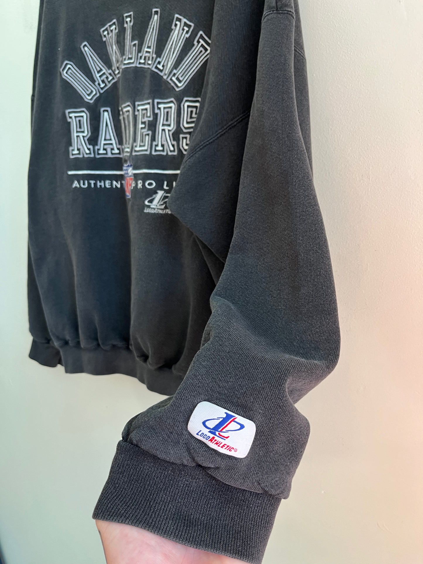 90s Oakland Raiders Logo Athletic Faded Embroidered Crewneck (XL)