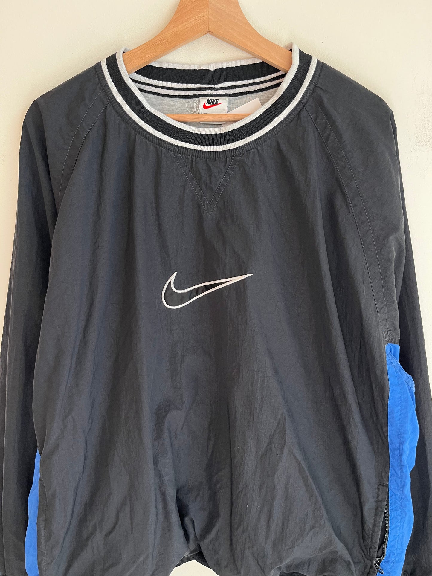 90s Nike Center Swoosh Black & Blue Windbreaker (XL)