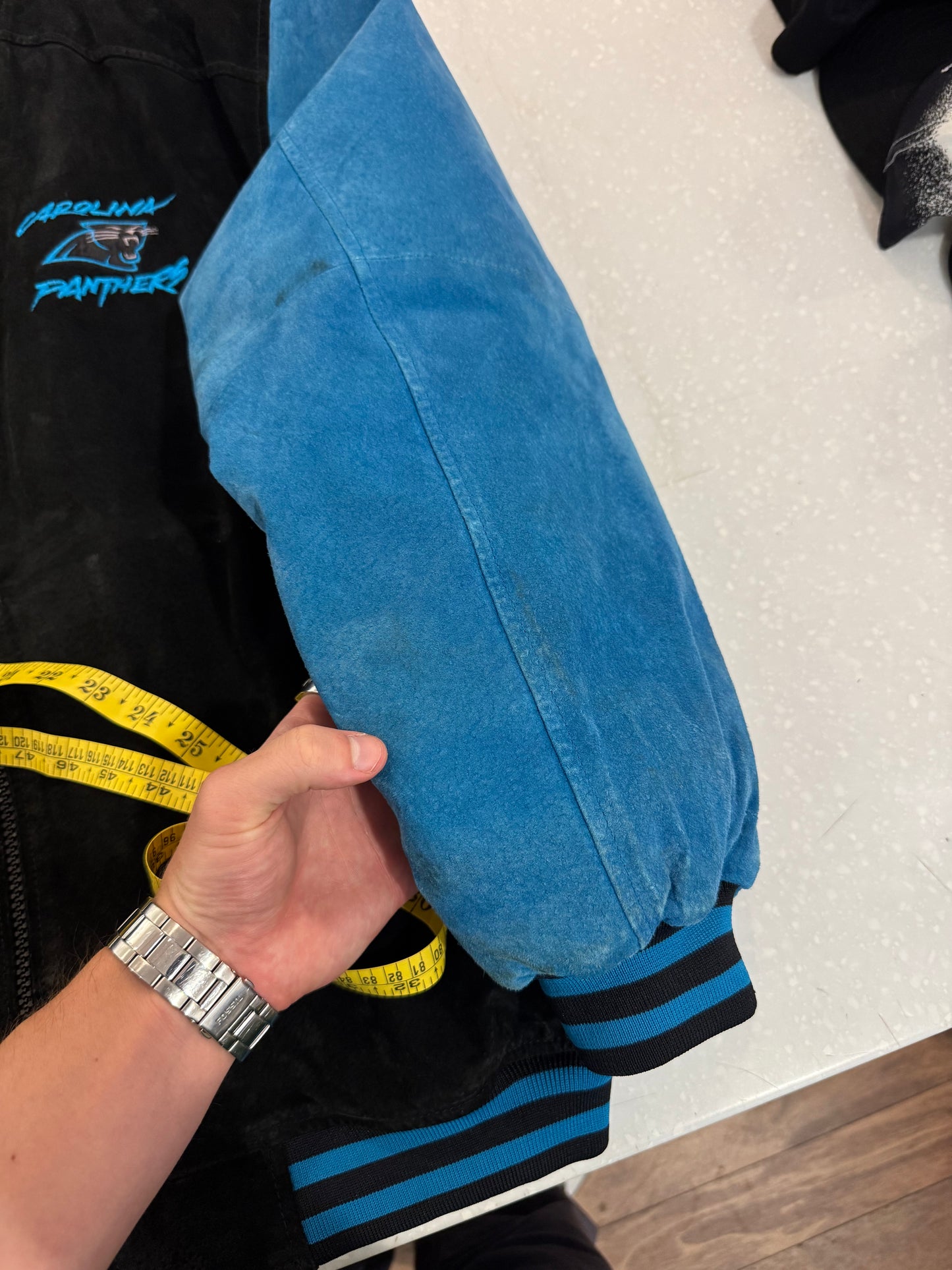 00s Carolina Panthers Pro Player Cat Scratch Two Toned Leather Jacket (L)