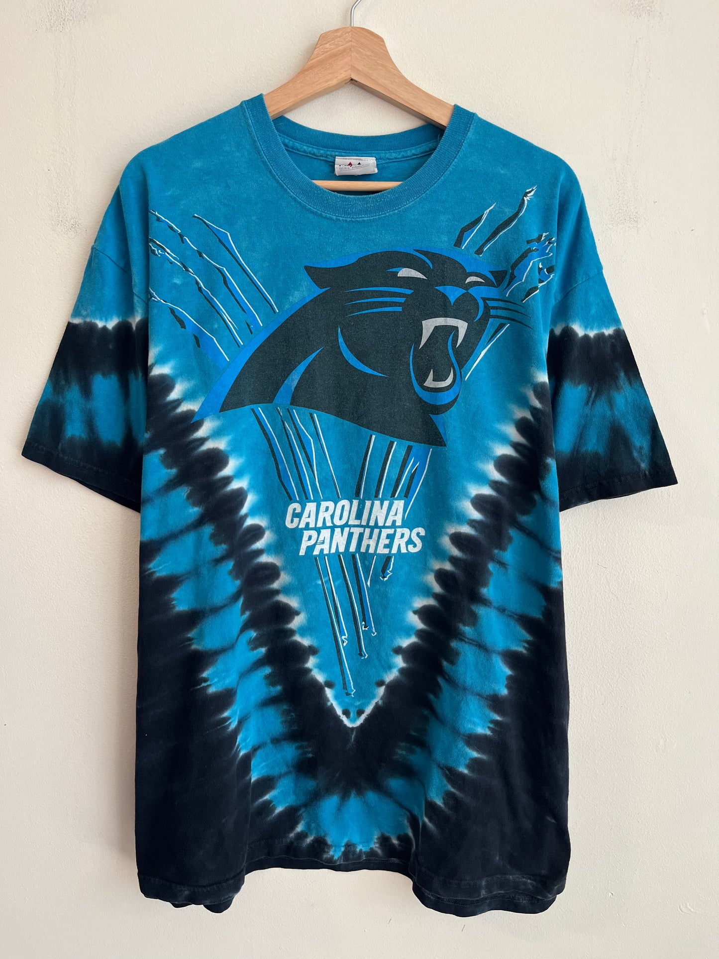 00s Carolina Panthers Tie Dye Majestic Tee (XXL)