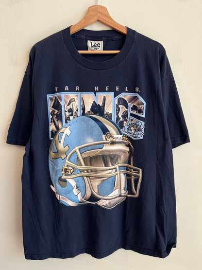 1996 University of North Carolina (UNC) Big Helmet Tee (XL)