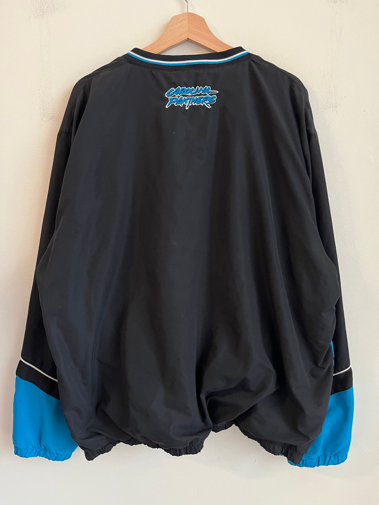 00s Carolina Panthers Big Logo Two Toned Windbreaker (XXL)