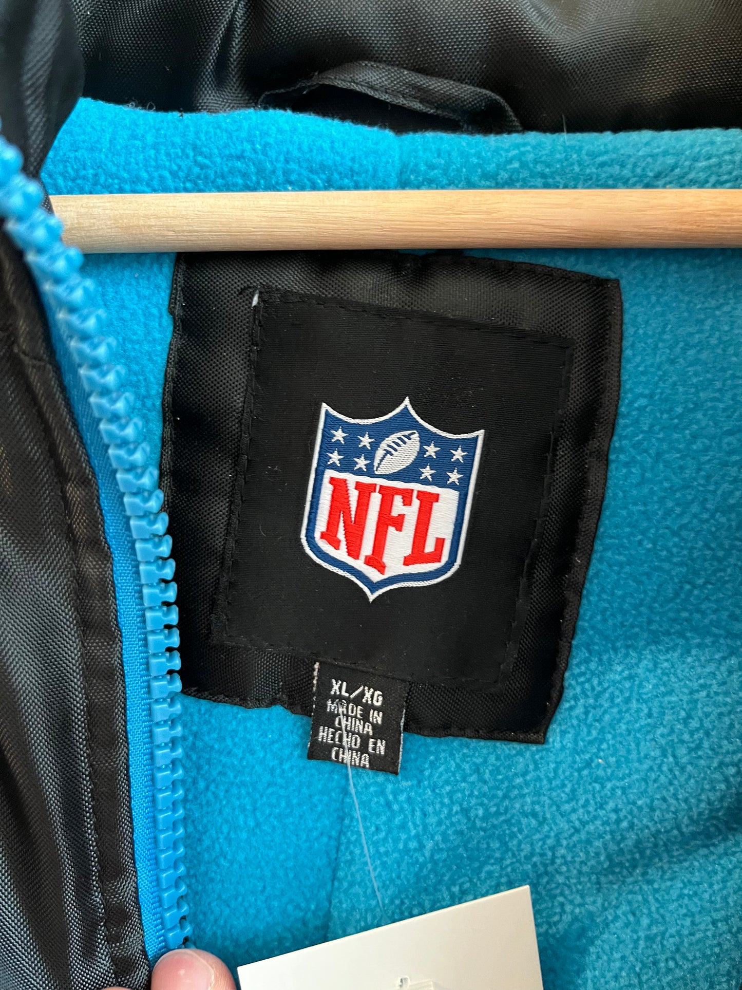 2010s Carolina Panthers NFL Big Logo Puffer Jacket (XL)