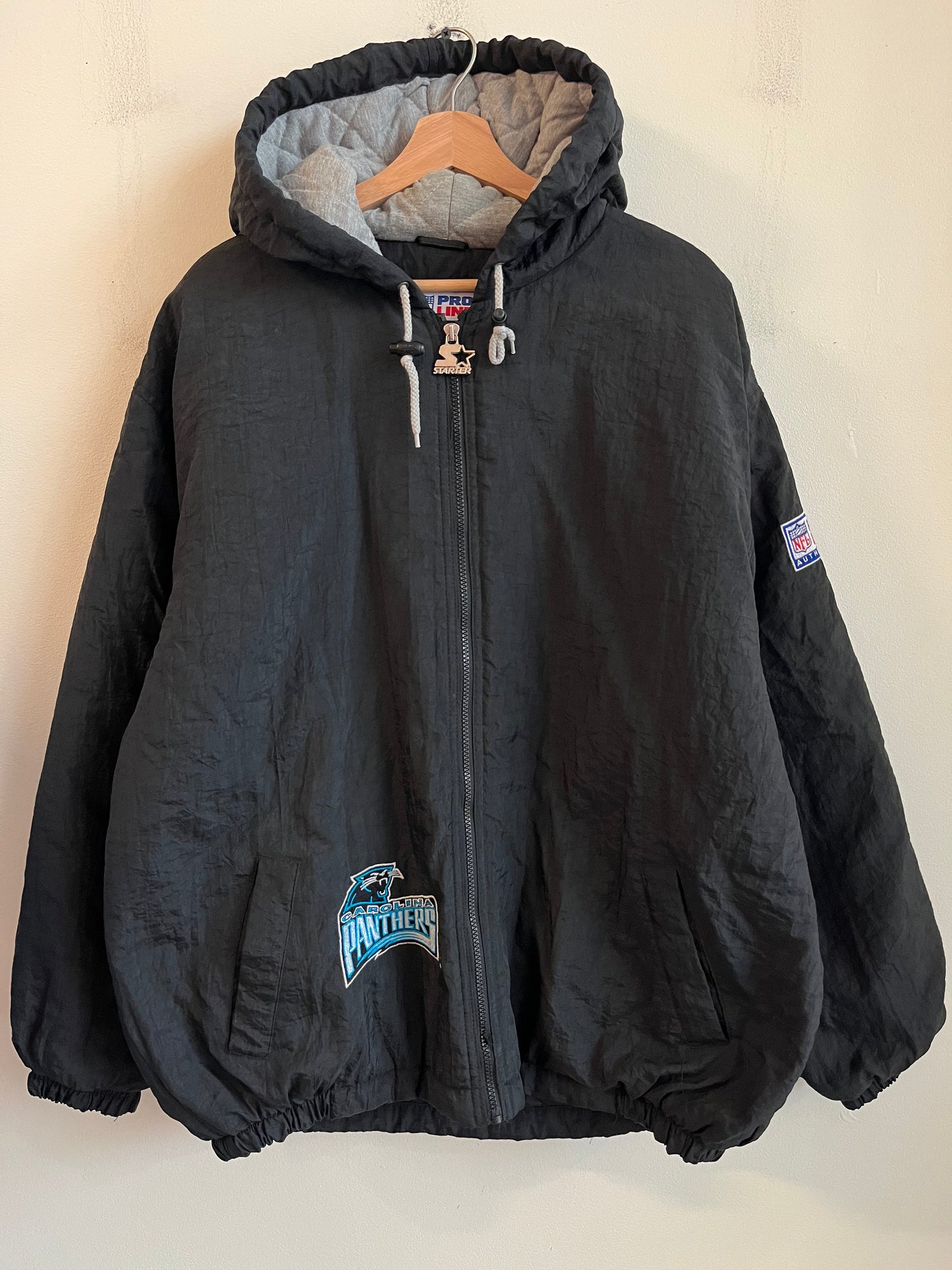 90s Carolina Panthers Starter Pro Line Puffer Jacket (L) (Zipper Flaw)