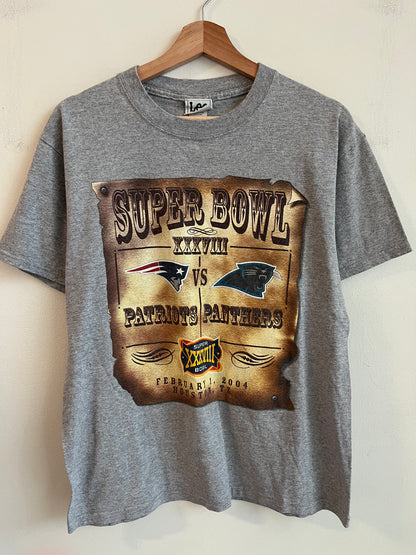 04 Carolina Panthers vs New England Patriots Super Bowl Tee (M)