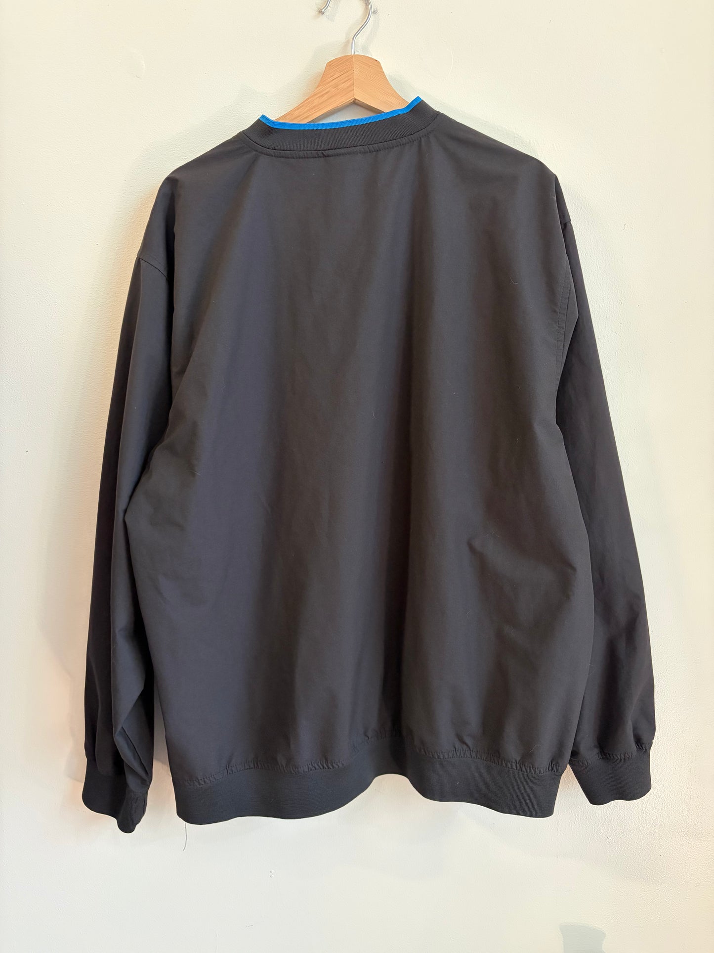 00s Carolina Panthers Embroidered Black Windbreaker (L)