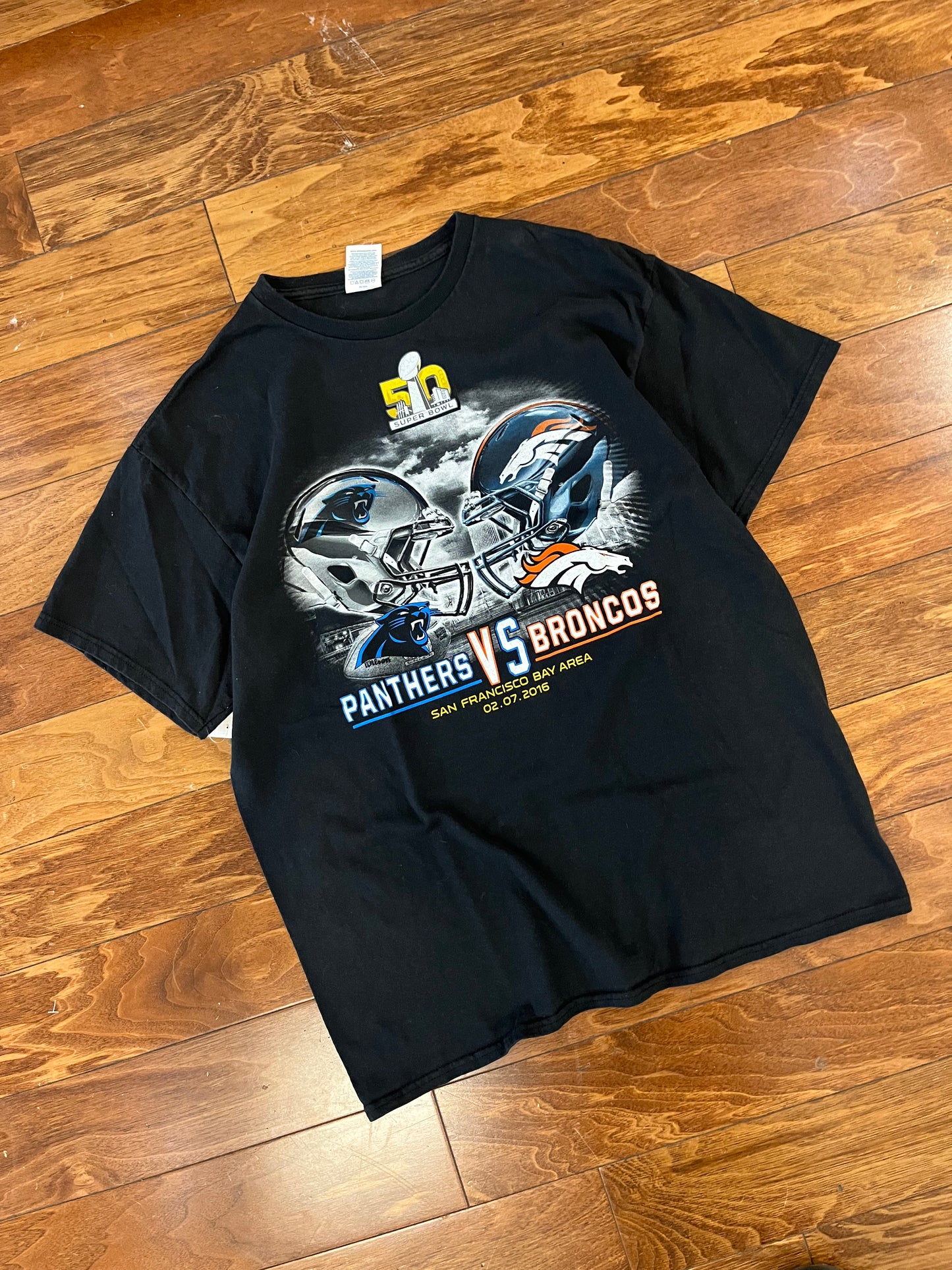 2016 Panthers v Broncos Super Bowl 50 Tee (L)