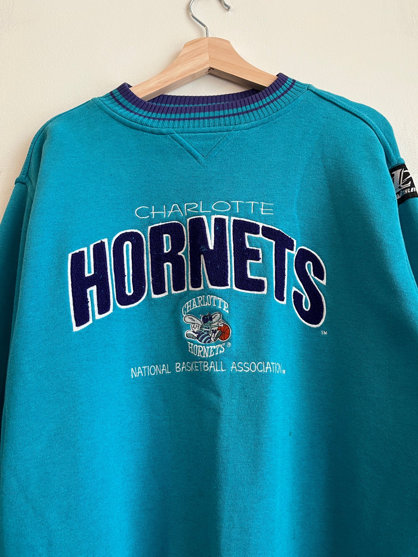 1990s Charlotte Hornets Logo Athletic Crewneck (L)